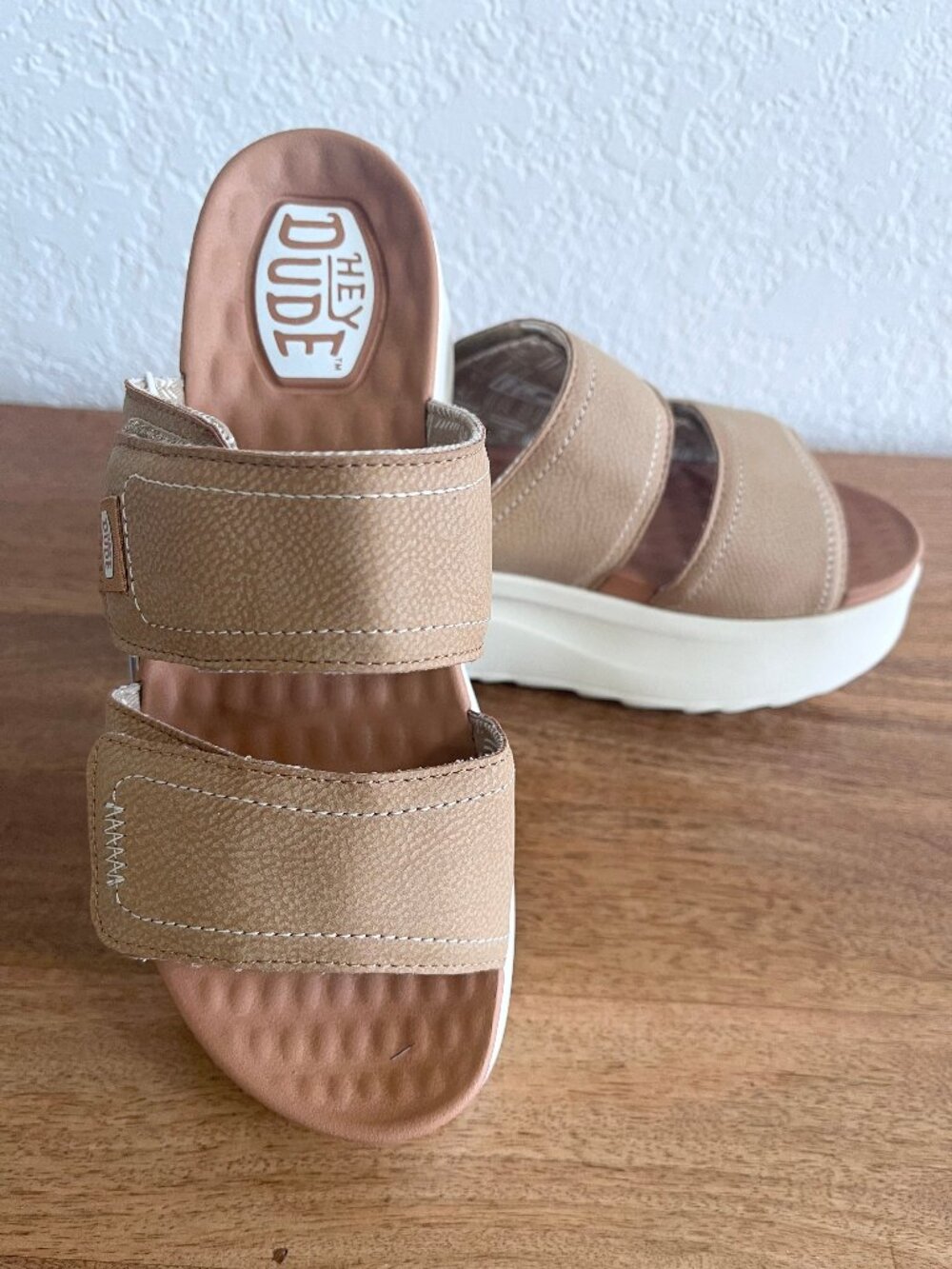 NEW! Hey Dude Del Ray Classic Slides Platform Sandals Tan 6 - Picture 4 of 13